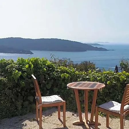 La Coccinelle Appart hôtel 3*