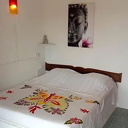 La Coccinelle 3* Hyères
